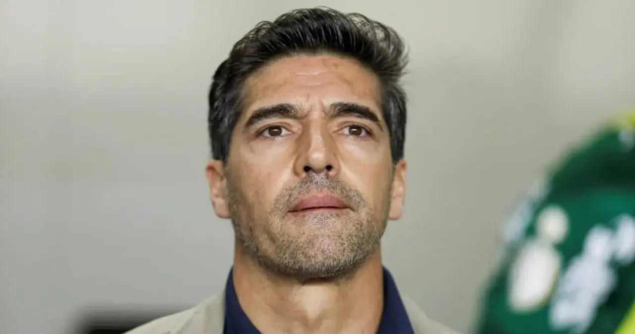 Pleno do STJD aumenta pena de Abel Ferreira para três jogos de suspensão
