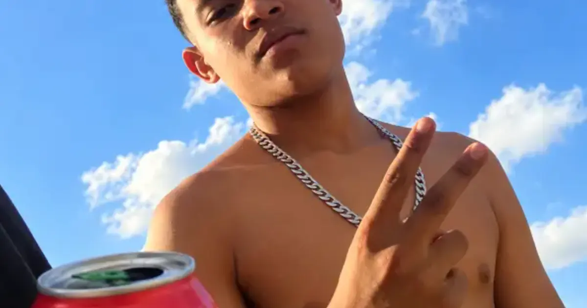 Adolescente de 17 anos é morto com 15 tiros dentro de casa em Maceió