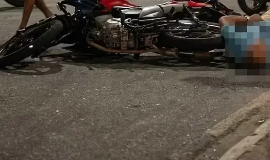 Motociclista fica ferido após colisão com cachorro em avenida de Delmiro Gouveia